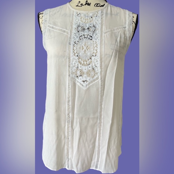 A.L.C. Tops - A.L.C White Sleeveless Lace Top. Size 6. NWT🌴